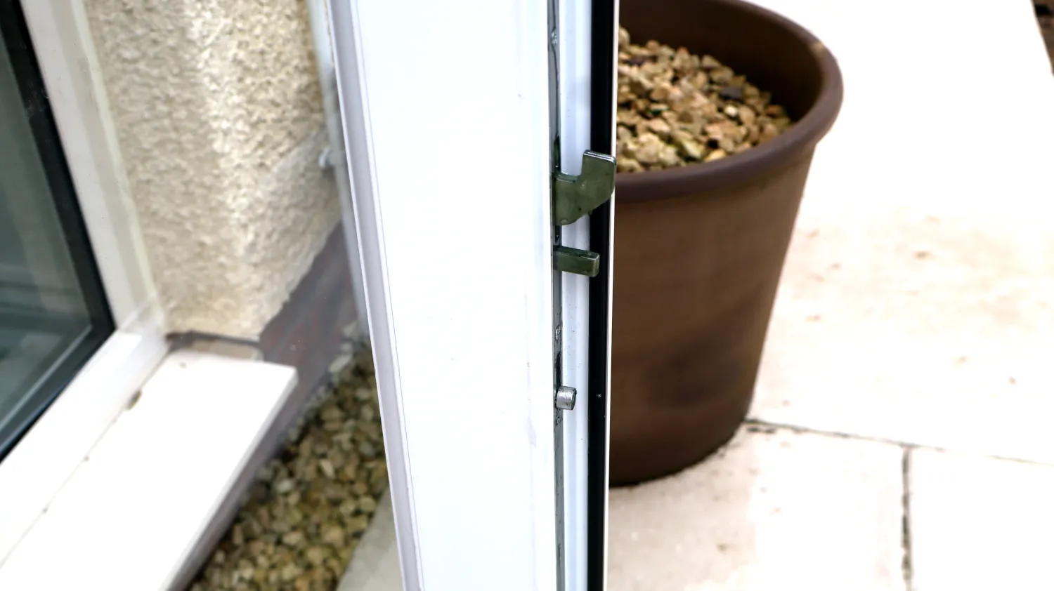 Pvc Door lock - Locksmith